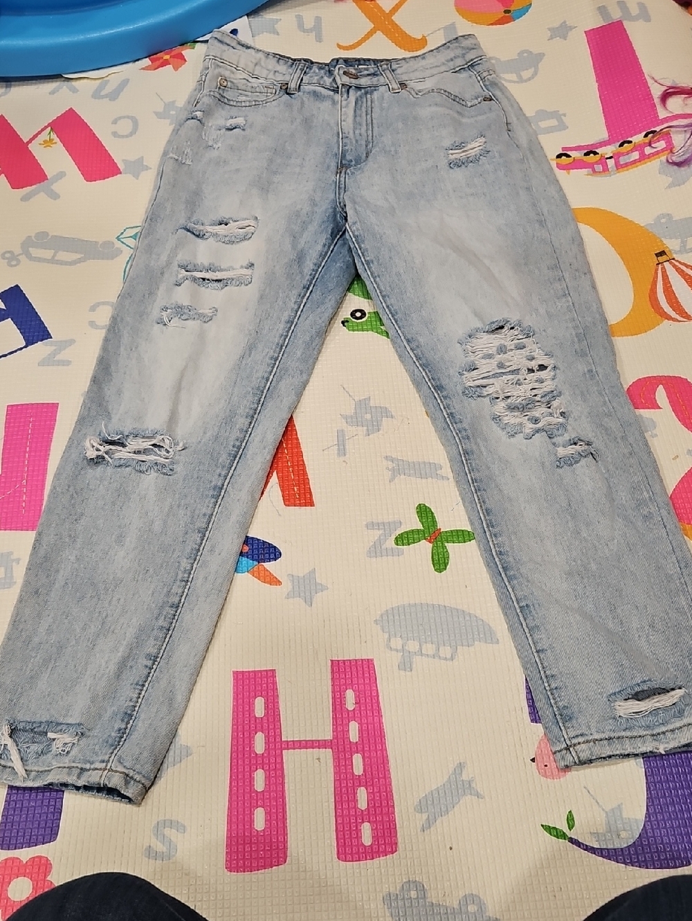 GOGO Light Wash Distressed Boyfriend Jeans